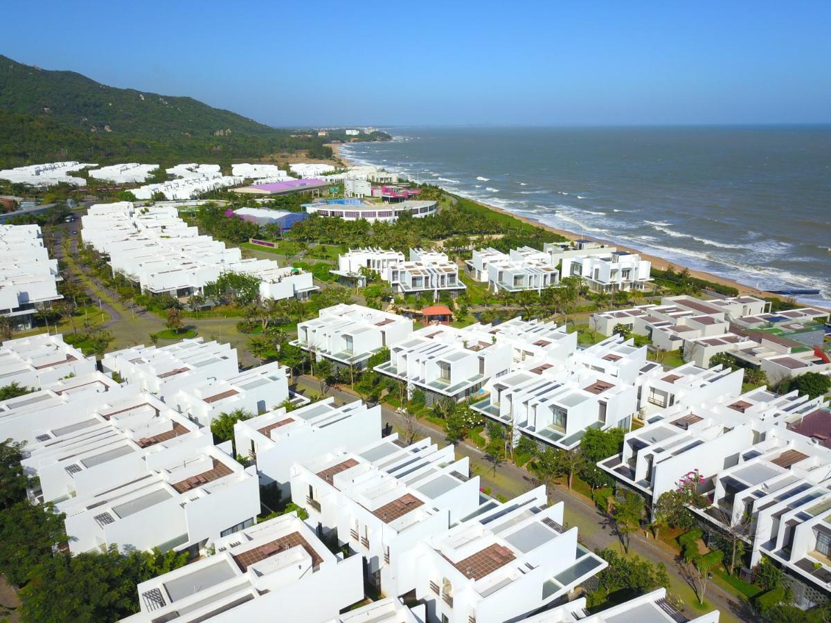 Okinawa Villas And Beach Club - Oceanami Resort Long Hải Ngoại thất bức ảnh